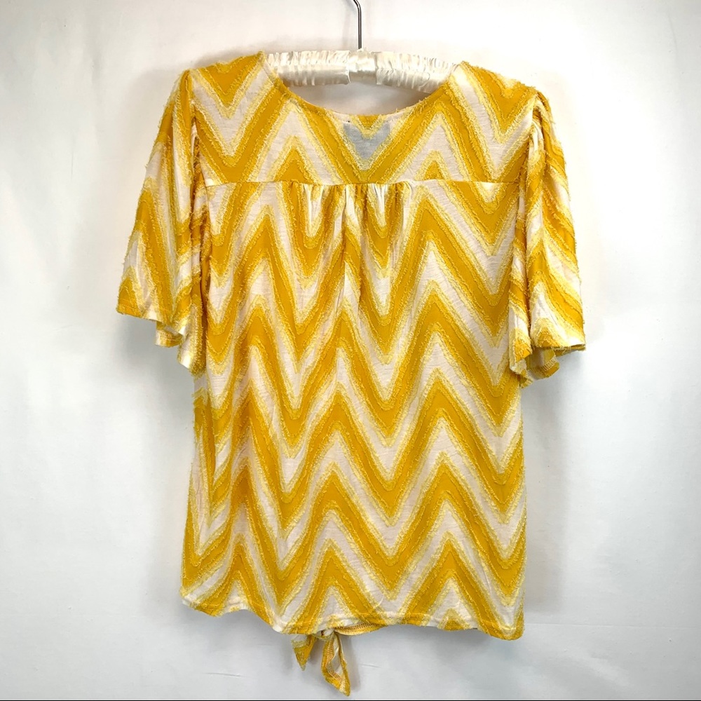 NWT Oliver Yellow Chevron Blouse Bell Sleeve Top Womens Shirt Medium Knot Shirt - Picture 14 of 16